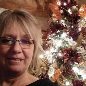 Meet your Posher, Lorie